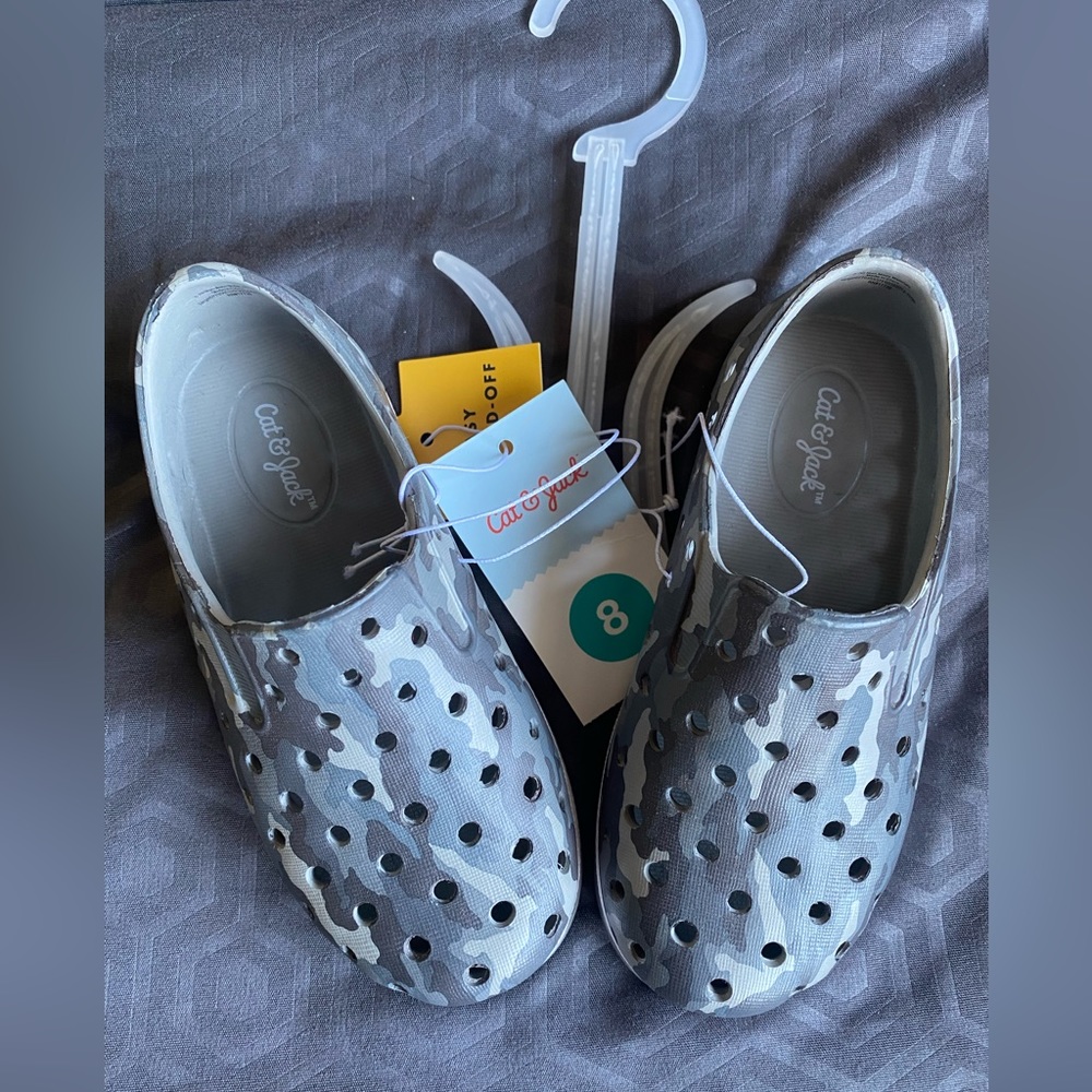 8c water camo shoes